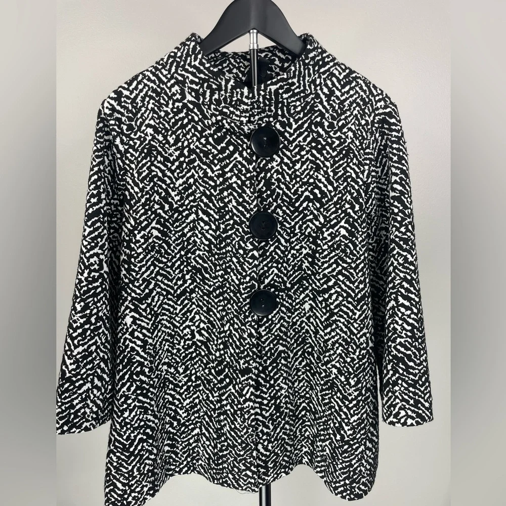 JM‎ Collection Med Black and White Swing Jacket